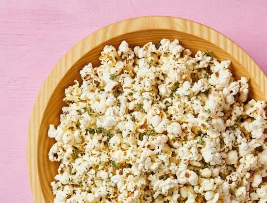 goop_FamilyMovieNight_OliveOilHerbPopcornTopper-1024x780