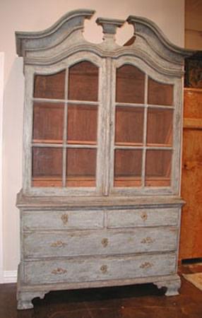 18th Century Swedish Baroque Painted Vitrine - circa 1740