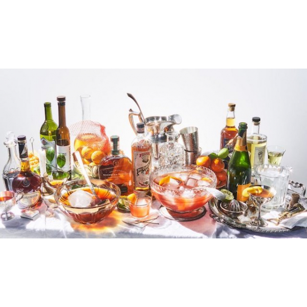 Must-Reads: Punch Bowls & A Really Pretty Paris Restaurant