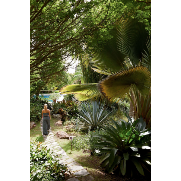 Must-Reads: Spring Cleaning Inspiration & A Case for Sculptural Candles