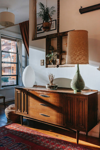 On Rug Value and Cost: A Short Primer on Pricing