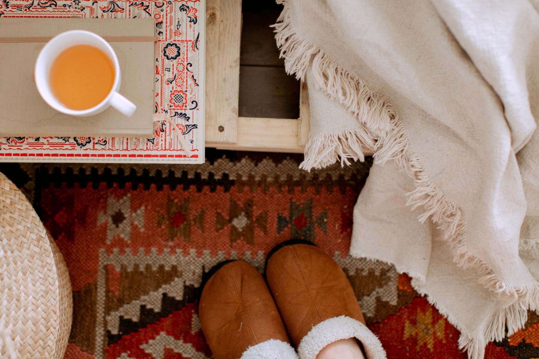 6 Reasons to Choose a Vintage Rug Over Brand-New